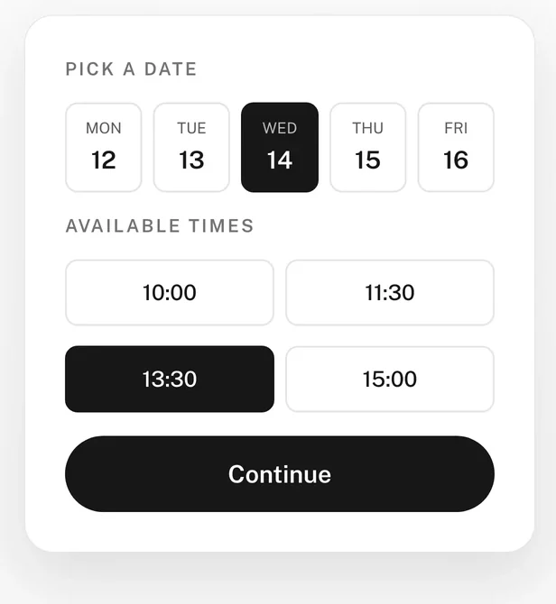 Una clienta eligiendo una fecha y un horario disponible